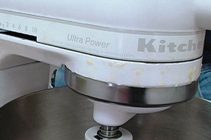 How to Fix a KitchenAid Stand Mixer That Is Leaking Oil